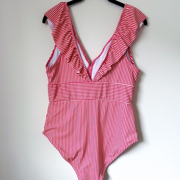 Red and Cream Striped One Piece Pinup Style Swimsuit Size XL - Picture 2 of 3